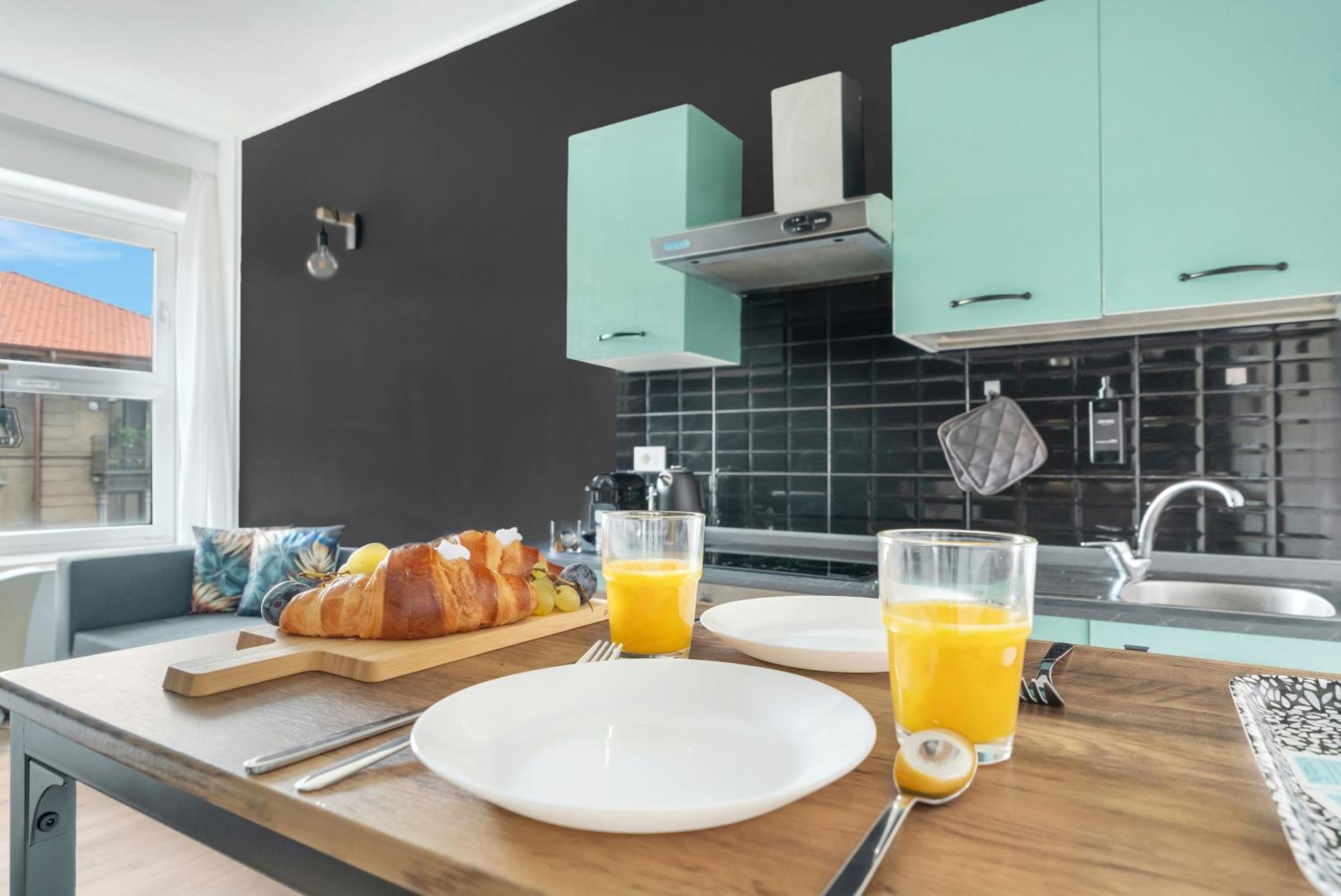 Stylish 2 Minutes From Station Mailand